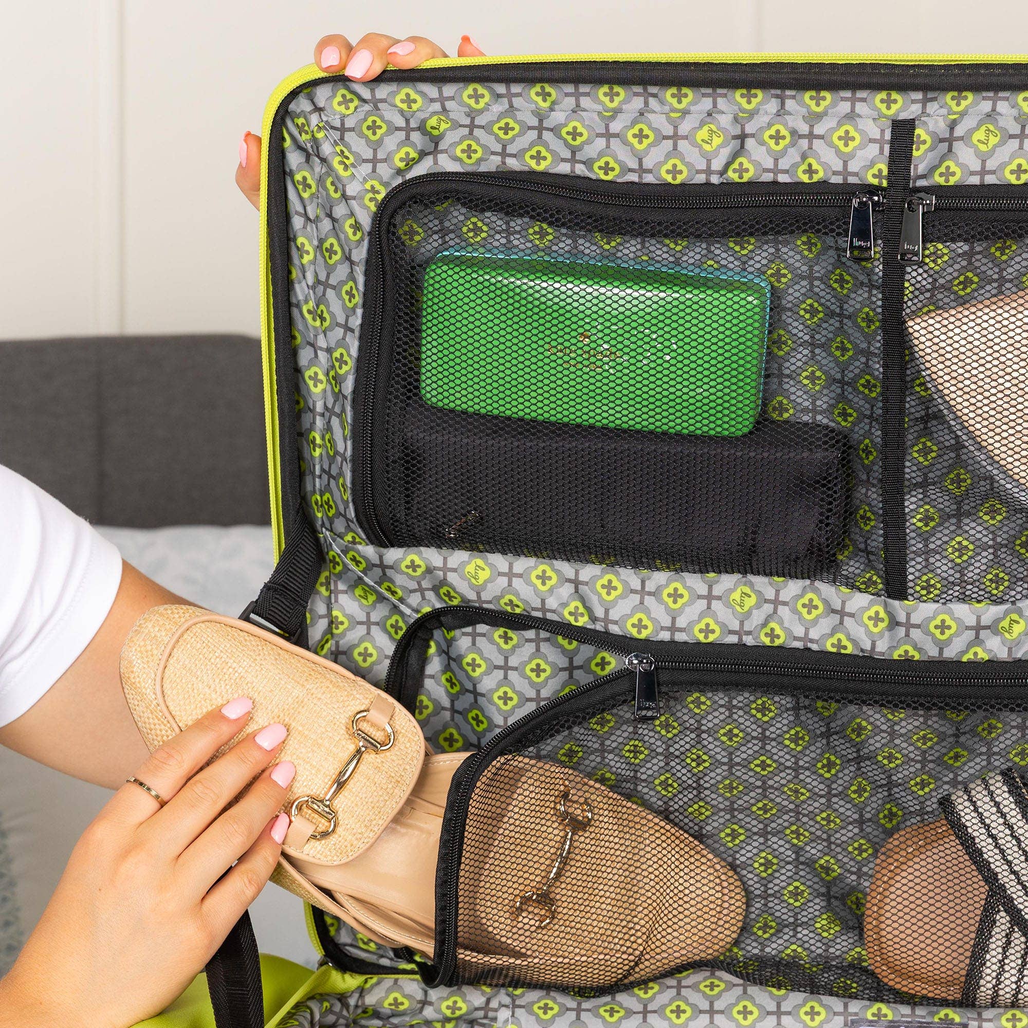 Lug - Wholesale Luggage - Box Truck Hard Sided Wheelie Checked Bag19