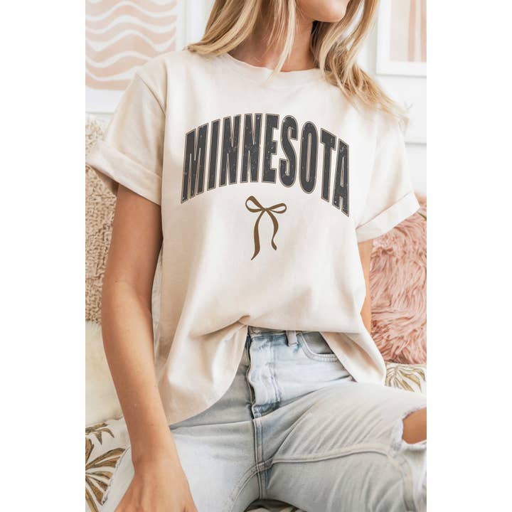 Haut surdimensionné MINNESOTA BOW pour la vente par A. BLUSH CO