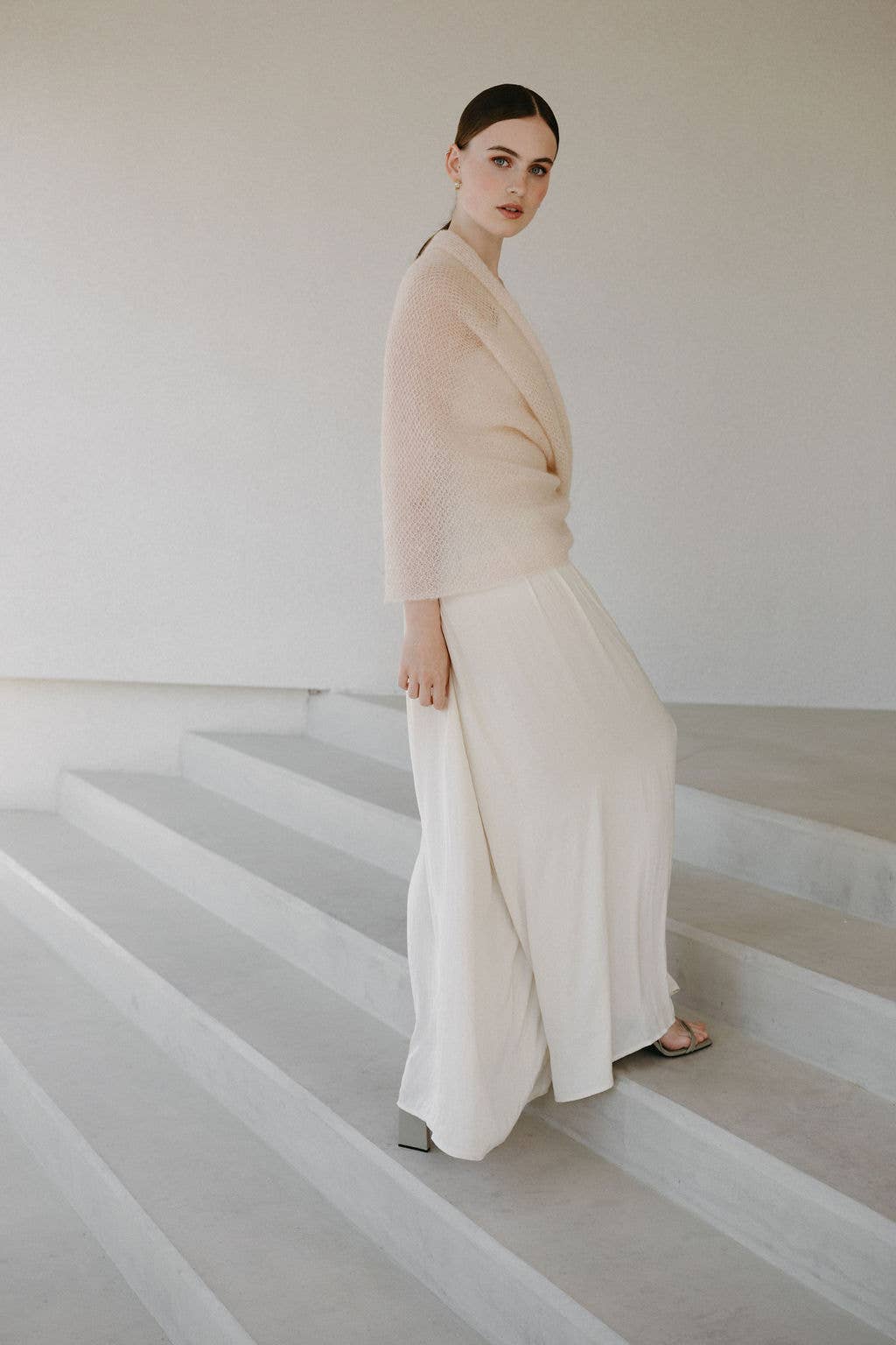 WOOL HOUSE - Wholesale Wrap - Women's - Luxurious Bridal Wrap Shawl / MAGNOLIA5