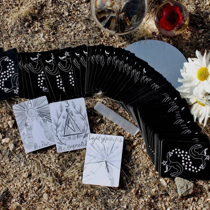 Spirit Speak - Wholesale Tarot Cards - DIVINA Tarot Deck1