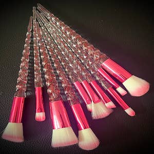 Purchase Wholesale makeup brushes. Free Returns & Net 60 Terms on Faire