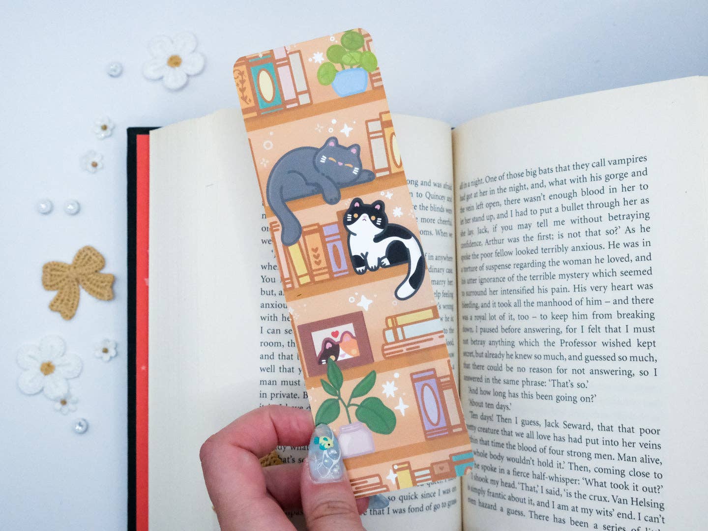 Sparkles in the Wild - Wholesale Bookmark - Marque-page Amoureux des Chats et des Livres0