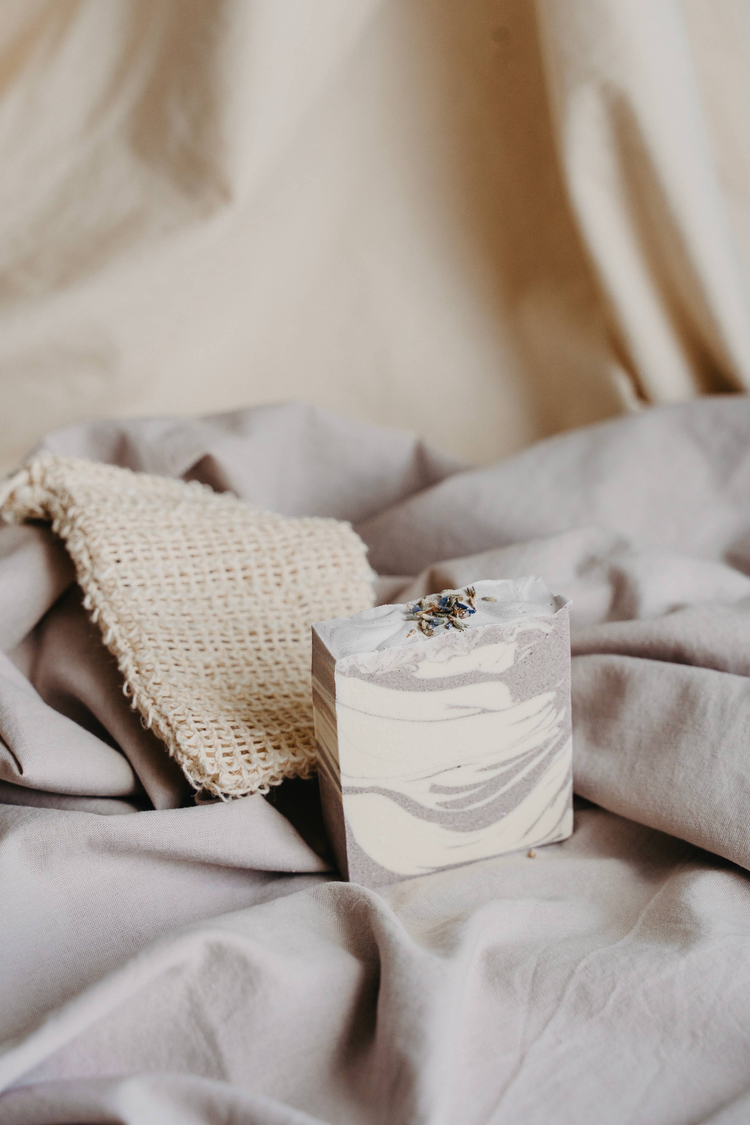 Moreva - Vente Pains de savon - Savon naturel Lavender Field au parfum apaisant de lavande2