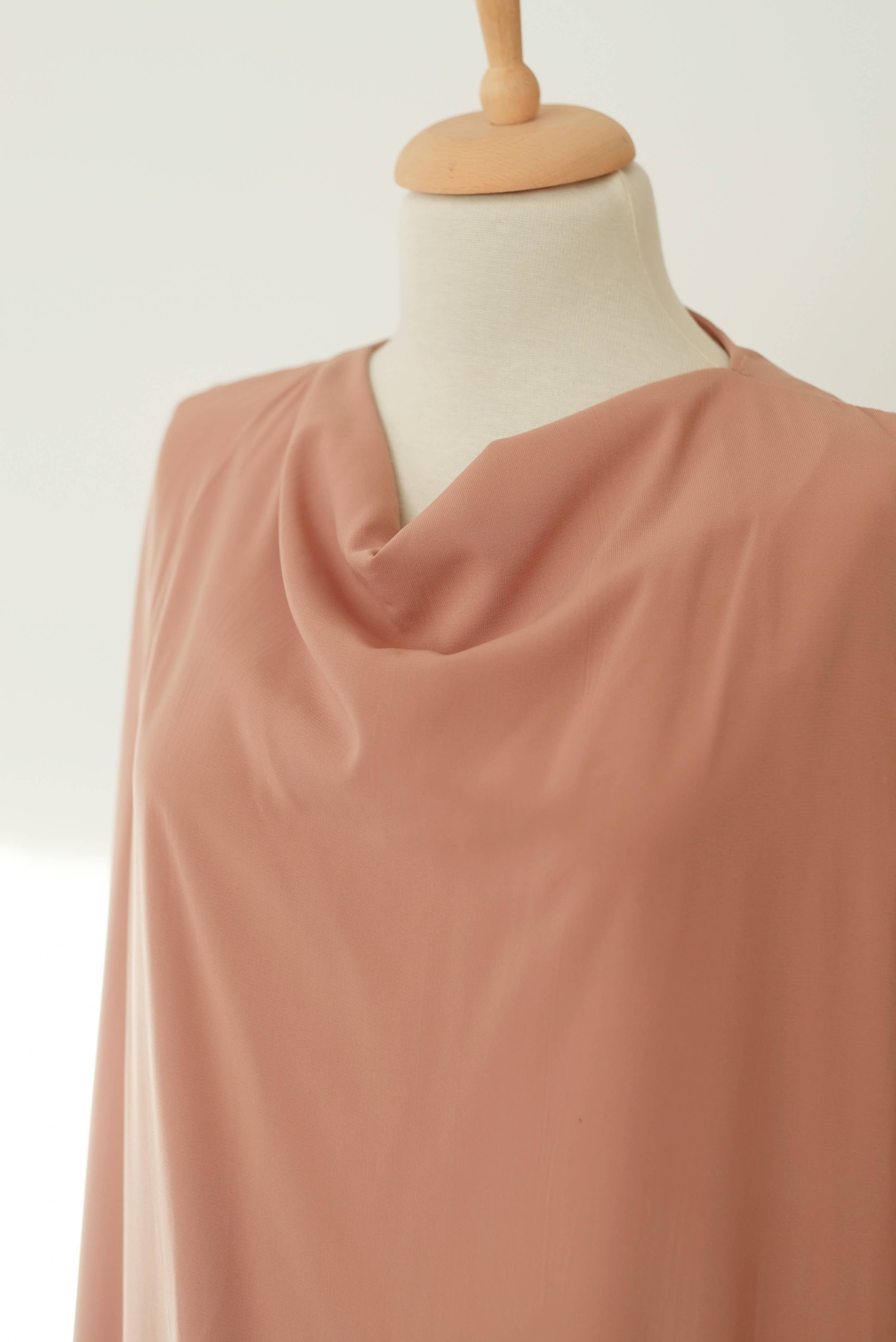 SAIS Fashion – Großhandel Kaftan – Damen – Zweiteiliger Abaya mit Schal in Mokka Mousse und Schwarz11