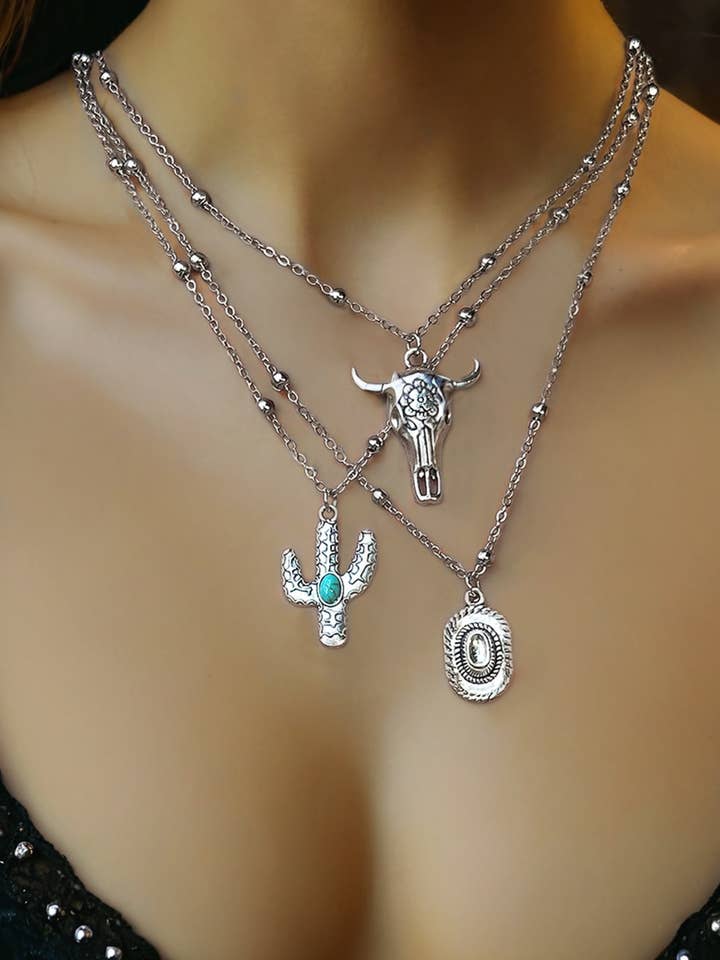 Collier multi-couches réglable avec pendentif cactus Western Steer pour la vente par fashionworks