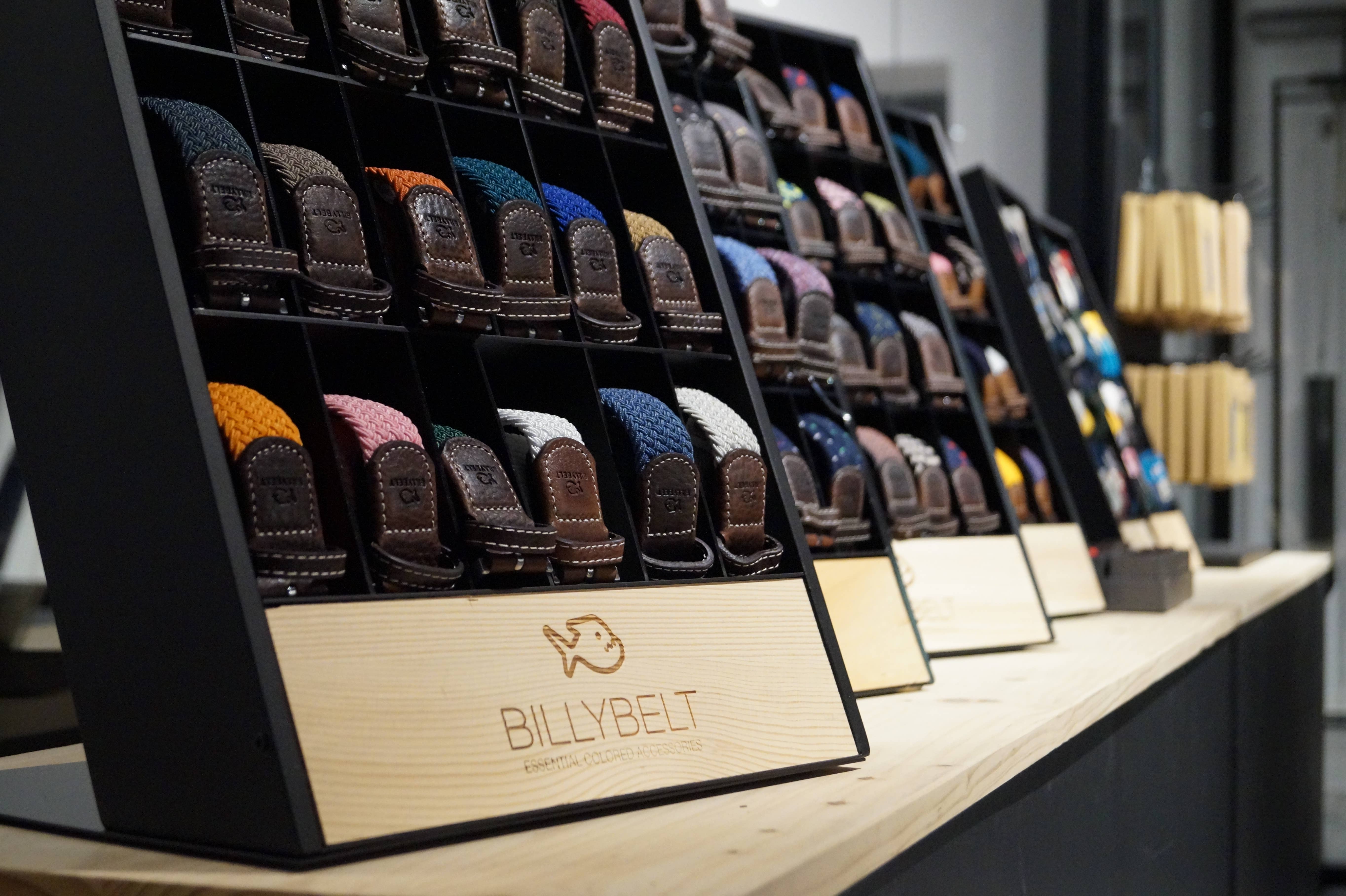 BILLYBELT - Wholesale Retailer Display - Accessories - Metal belt display1