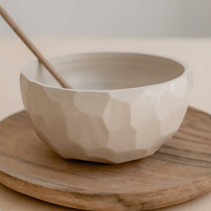 Bol en céramique wabi-sabi ciselé fait main apéritif Noel pour la vente par Claycraft