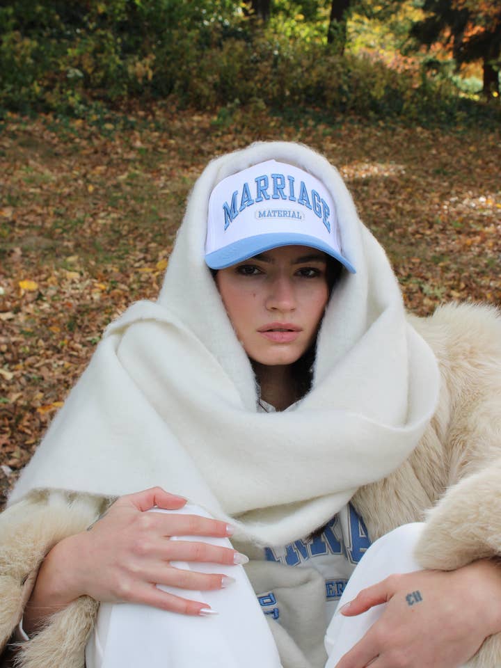 BM HERITAGE HUWELIJKS MATERIAAL VRACHTWAGENCHAUFFEUR voor wholesale door BRIDEMERCH