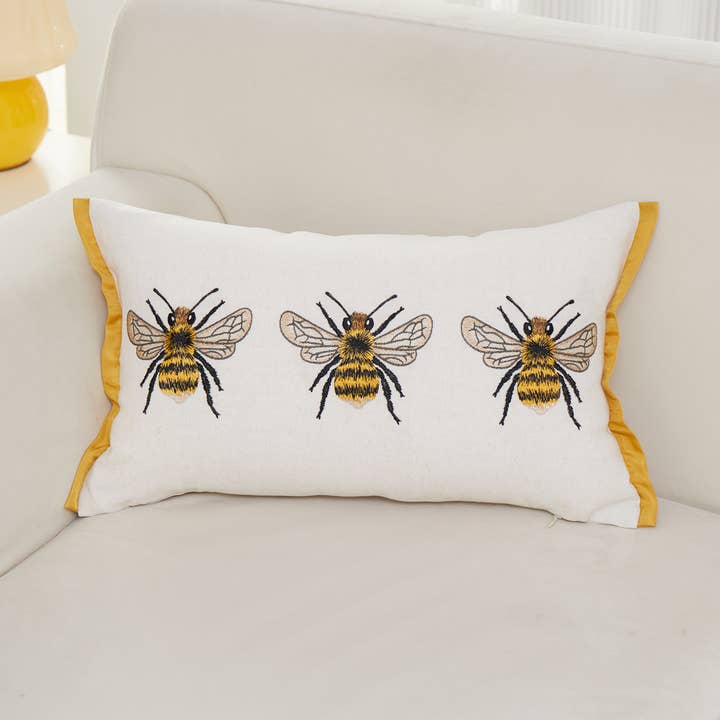 Cuscino lombare Three Bee per la vendita all'ingrosso da parte di Cloud 9 Design