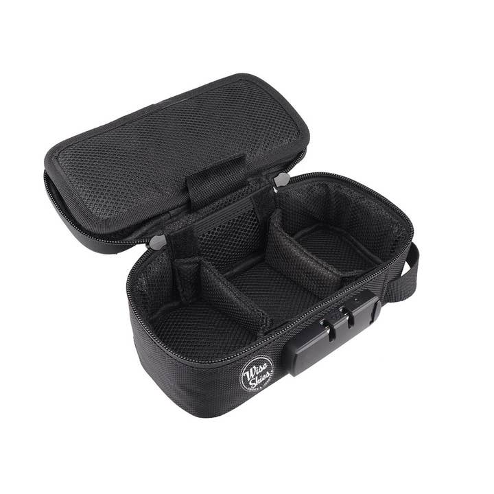 Wise Skies – wholesale Humidor/cigar accessory – Wise Skies Lock Smell Proof Bag Carry Case1