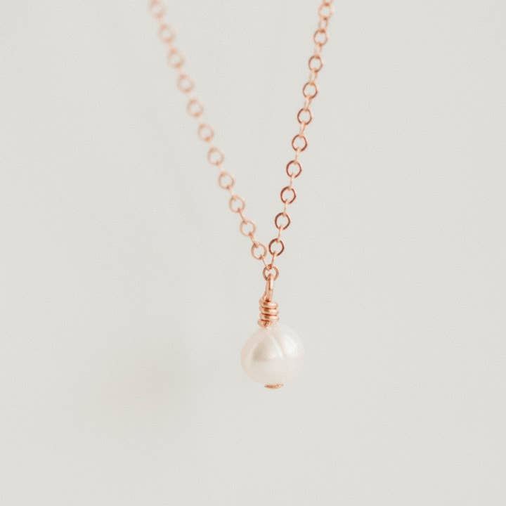Dainty & Daring - Wholesale Pendant/Charm Necklace - Alexa Pearl Pendant Necklace