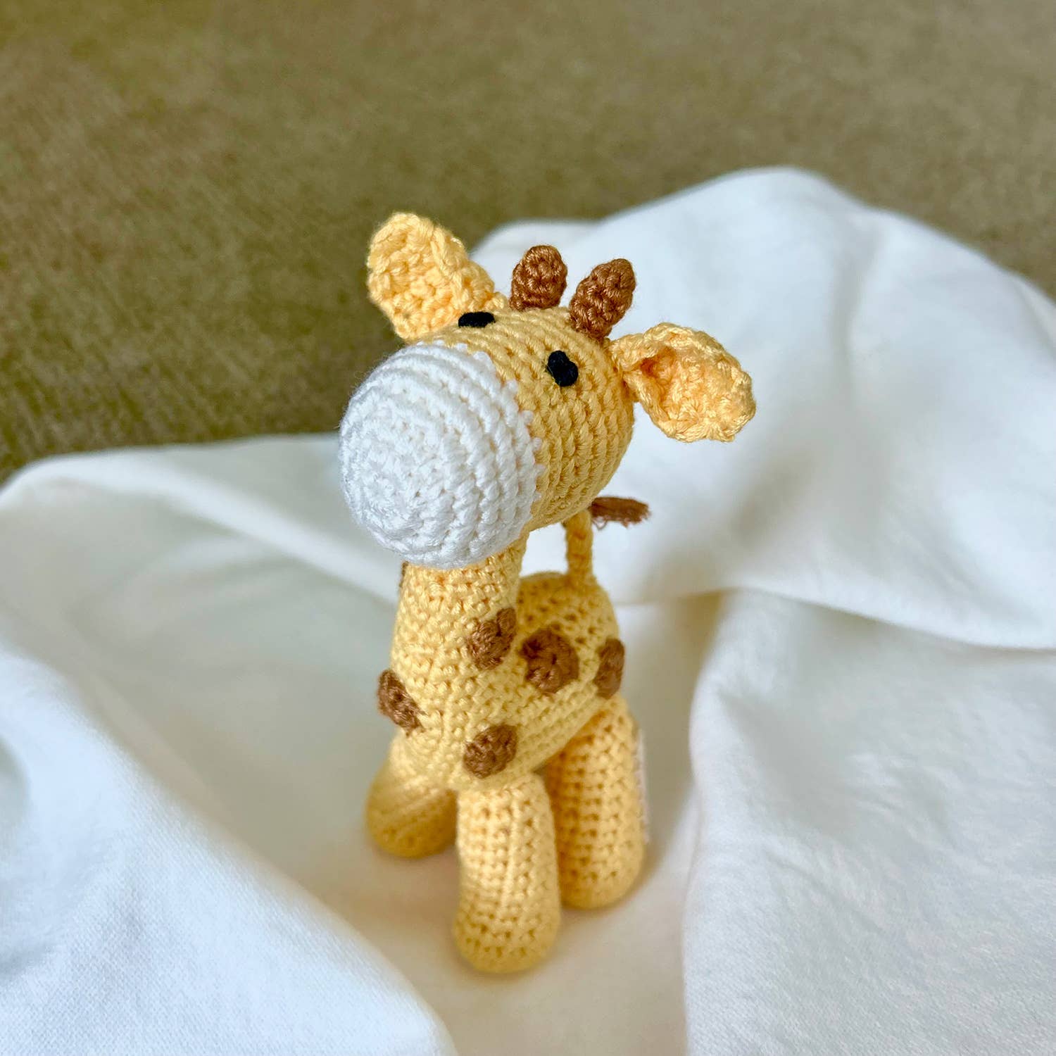 Cheengoo - Wholesale Handheld Rattle - Baby - Standing Giraffe Hand Crocheted Rattle