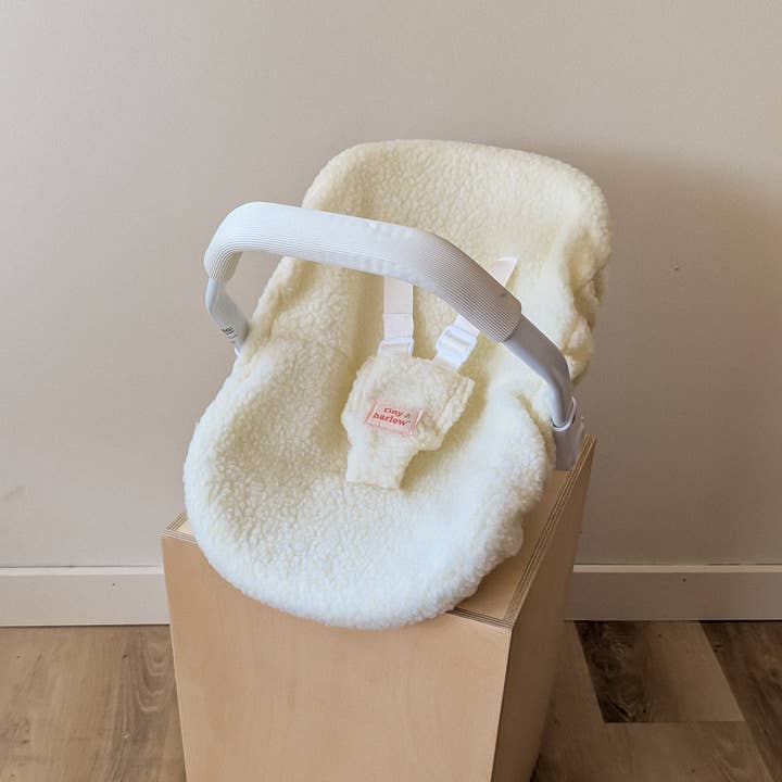 Shine on me Distribution - Wholesale Doll Accessory Kit - Kids - Doll Capsule Sherpa - Tiny Harlow1