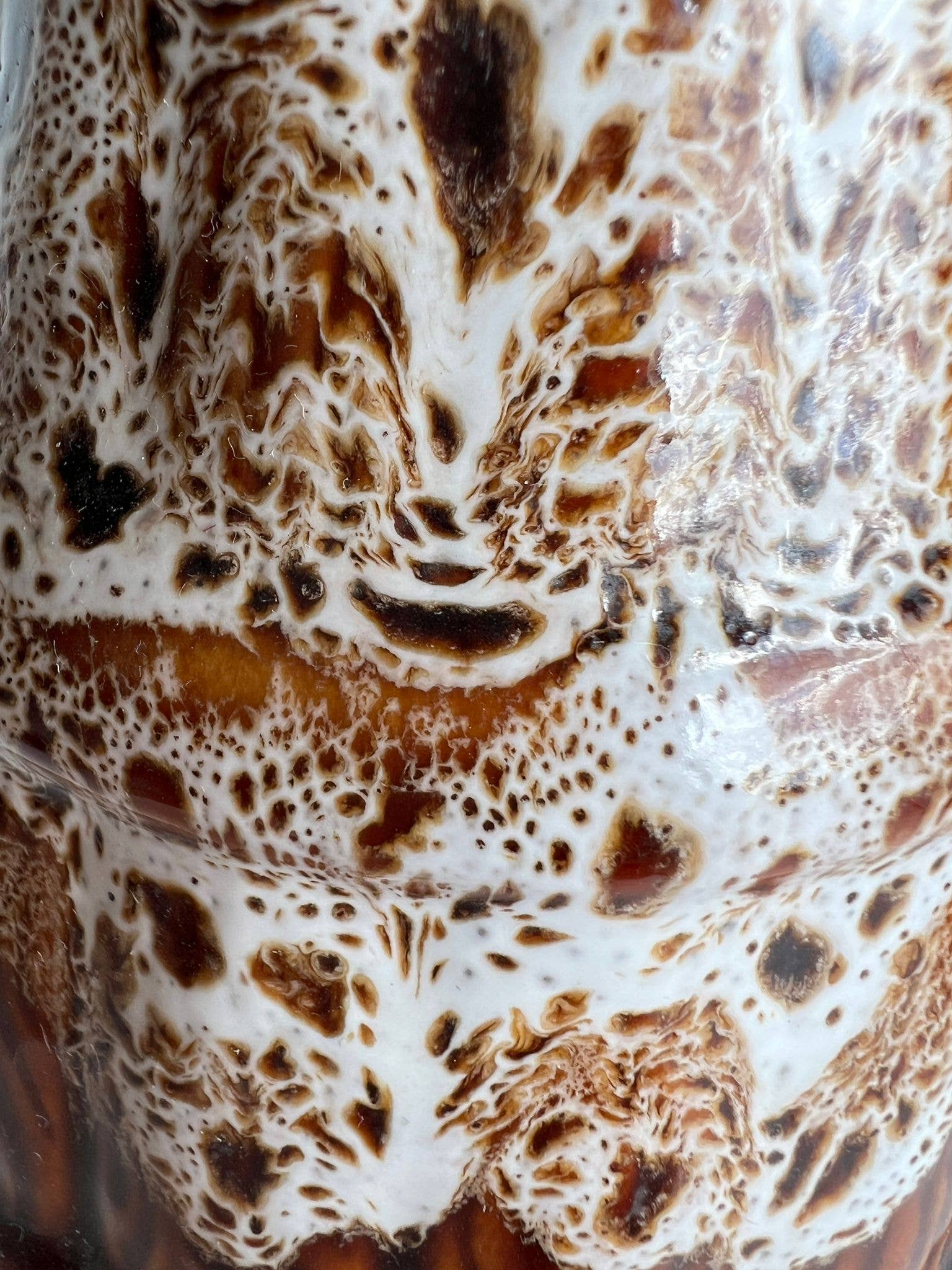 Office Objets – Objeto de mesa decorativo por atacado – Pequena jarra decorativa cerâmica vidrada com motivo de barril de cerveja2