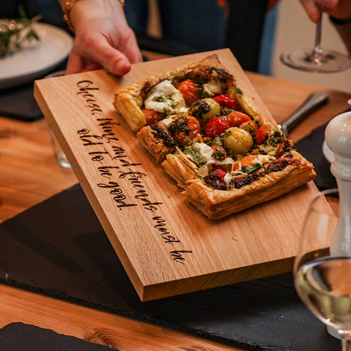 Kaaswijn en vrienden eiken snijplank voor wholesale door Selbrae House Ltd