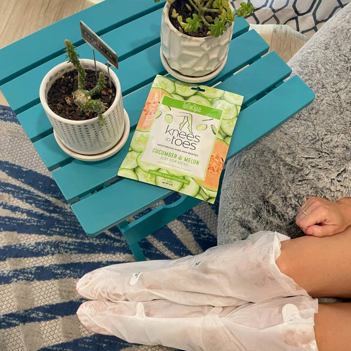 ToGoSpa - Wholesale Foot Mask - HOLIDAY GIFTING BUNDLE Face & Feet!
