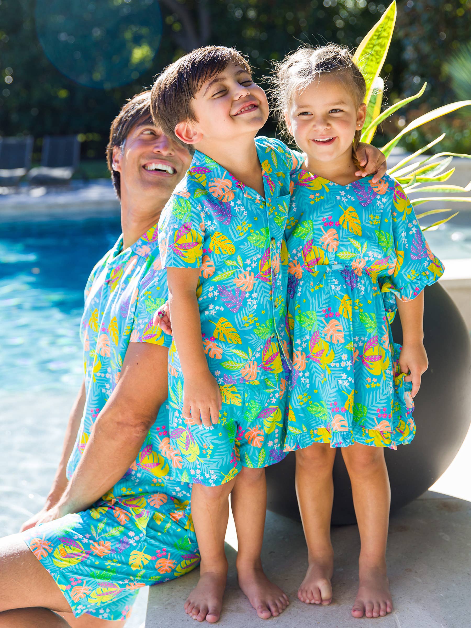 bleu Filles Neon Tiki Vibes Cache-maillot à Volants en vente sur Faire2