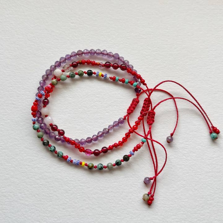 Set aus 3 HIPPY-Armbändern – Amethyst und bunte Steine für den Großhandel von MARLAH