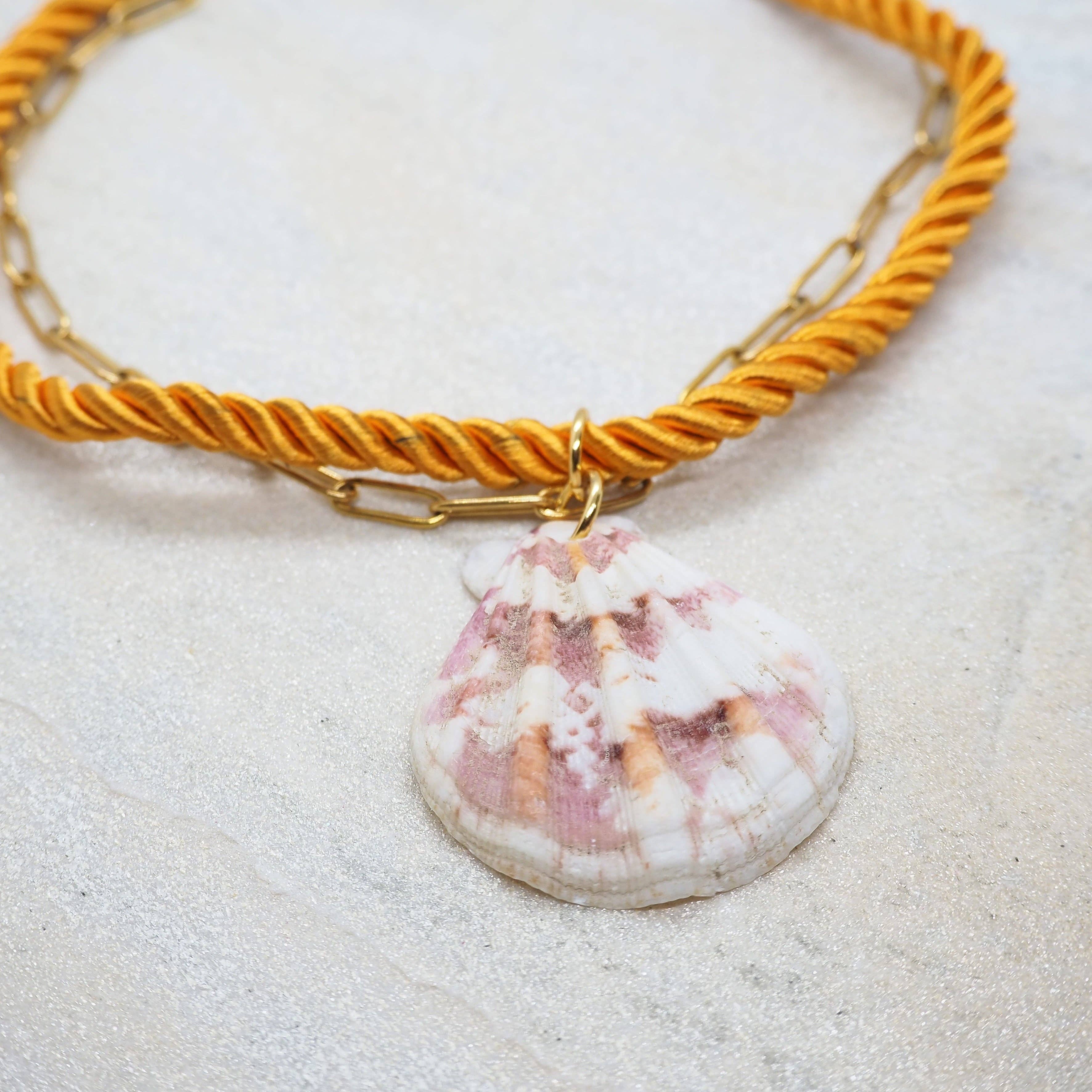 CIAO.STUDIOS - Wholesale Pendant/Charm Necklace - SHELLDEALER NECKLACE2