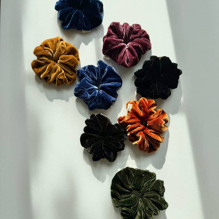 Billy Bamboo - Wholesale Scrunchie - Women's - 2025 SILK VELVET SCRUNCHIES