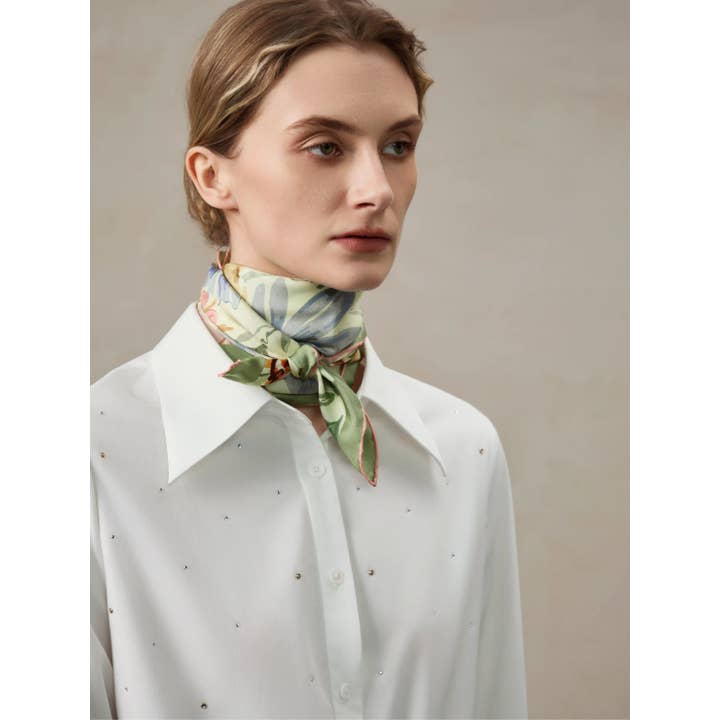 ASYII – Großhandel Schal – Damen – Bedrucktes Seidentwill-Quadrat mit Blumenmuster