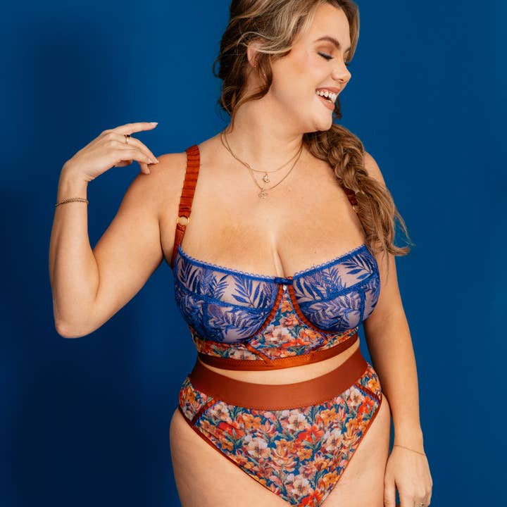 Madalynne Intimates - Wholesale Underwear - Women's - Rey Thong Panty1