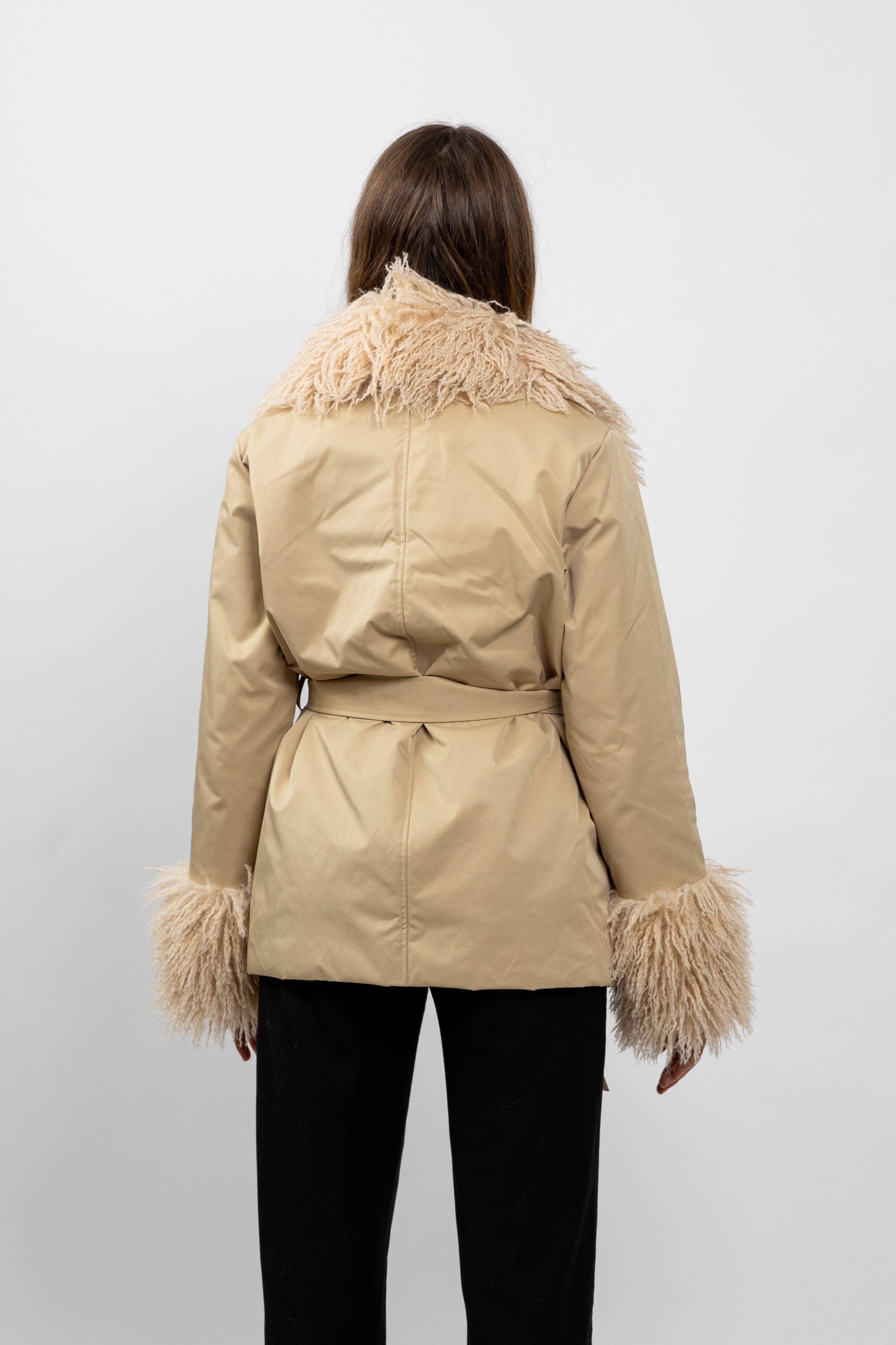 KZELL PARIS – Engroshandel Pels-/kunstpelsfrakke - Dame – FRACKE MED KRAVE AF FALSK MONGOLSK LAMMEPELS2