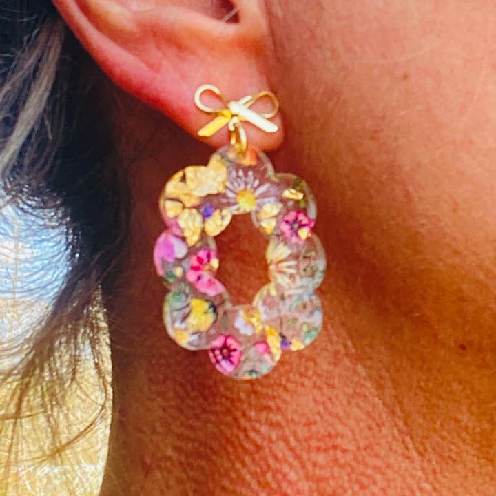 Sandy Lou Designs - Wholesale Dangle Earrings - FLOWER OVAL SCALLOP BOW EARRINGS2