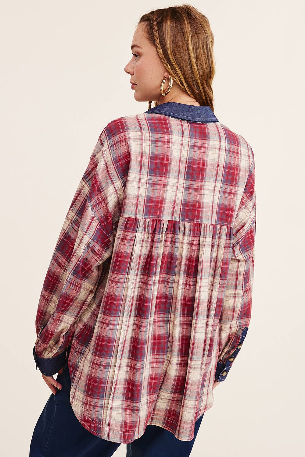 Listicle – Engroshandel Skjorte med buttondown – til kvinder – Blandet ternet oversized skjorte med knapper16