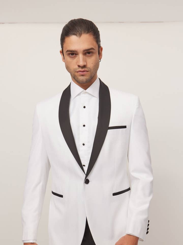 Effen smoking met omslagdoek voor heren in wit voor wholesale door Ron Tomson