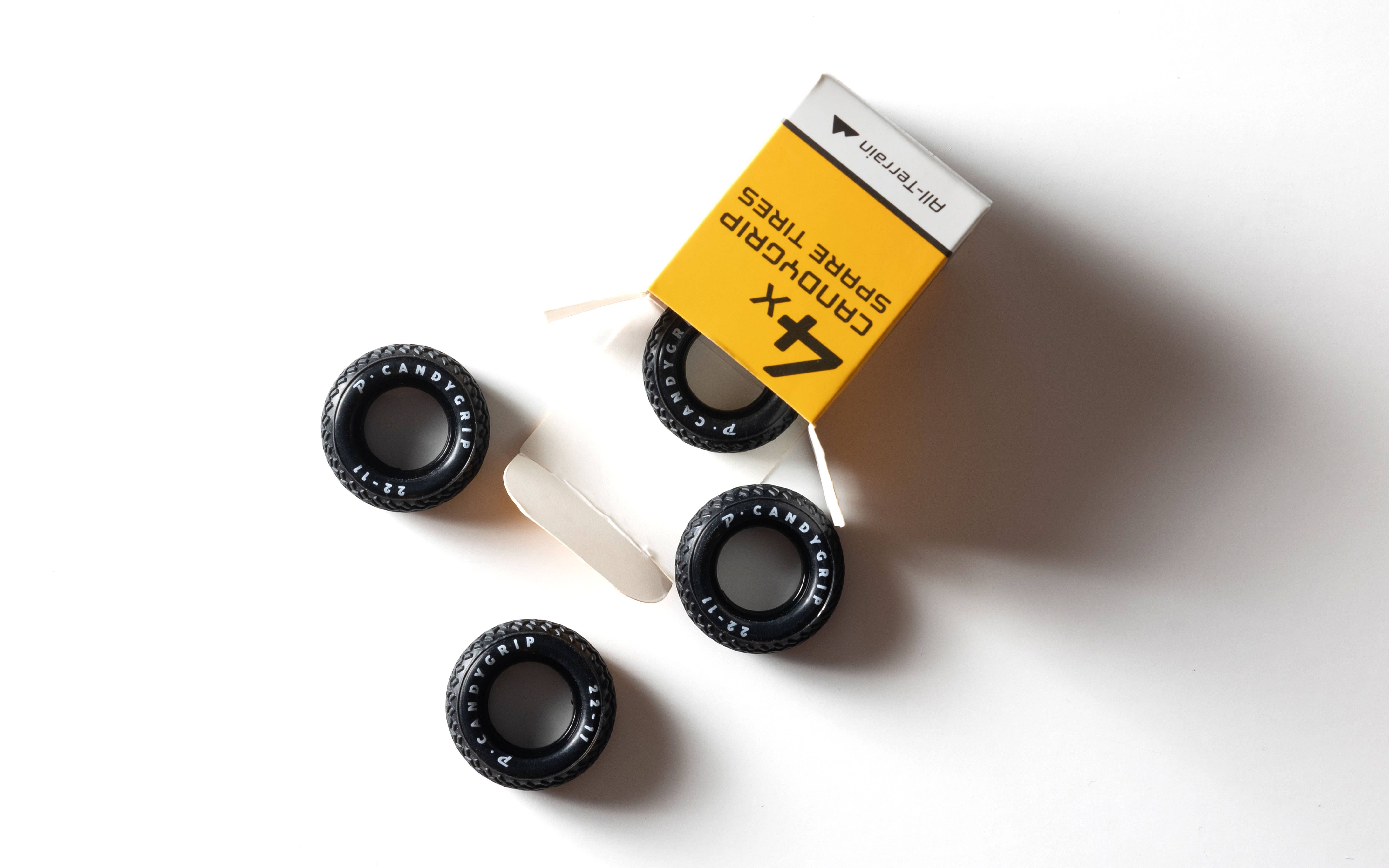 Candylab Toys - Vente Voiture/camion miniature – enfant - Ensemble de pneus tout-terrain0