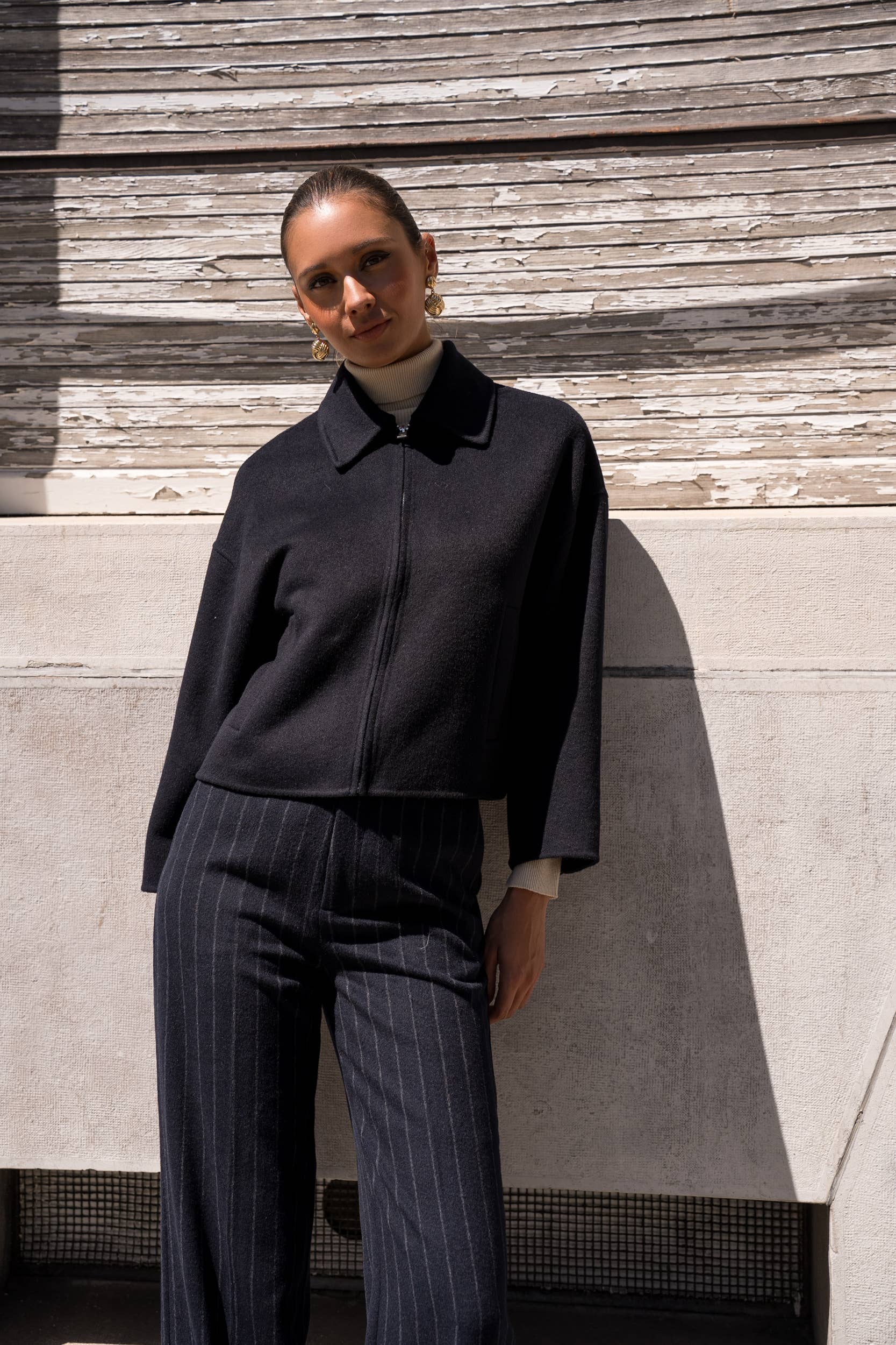 Attentif Paris - Wholesale Coat - Women's - Hand-sewn short coat in blended wool with zip closure36