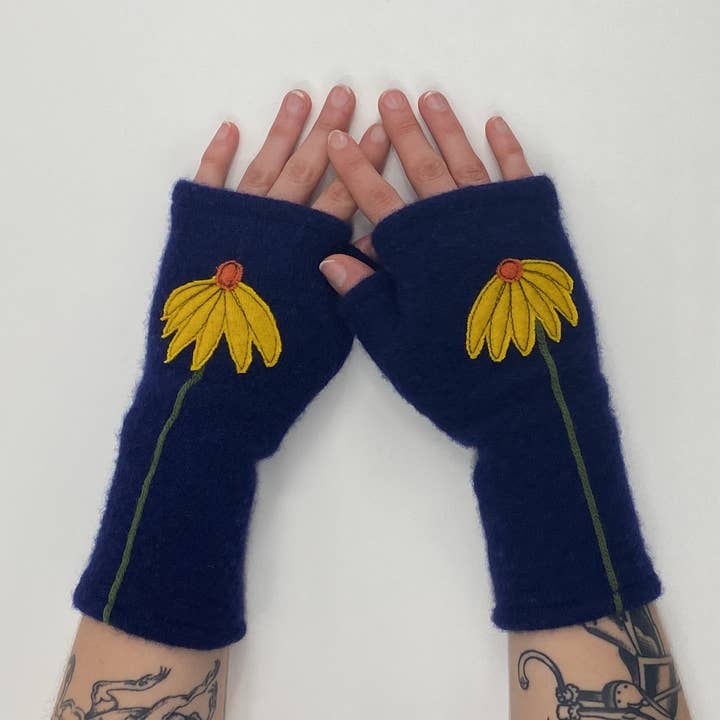Sardine Clothing Co. - Wholesale Gloves - Women's - Fingerless Cashmere Gloves-Coneflower