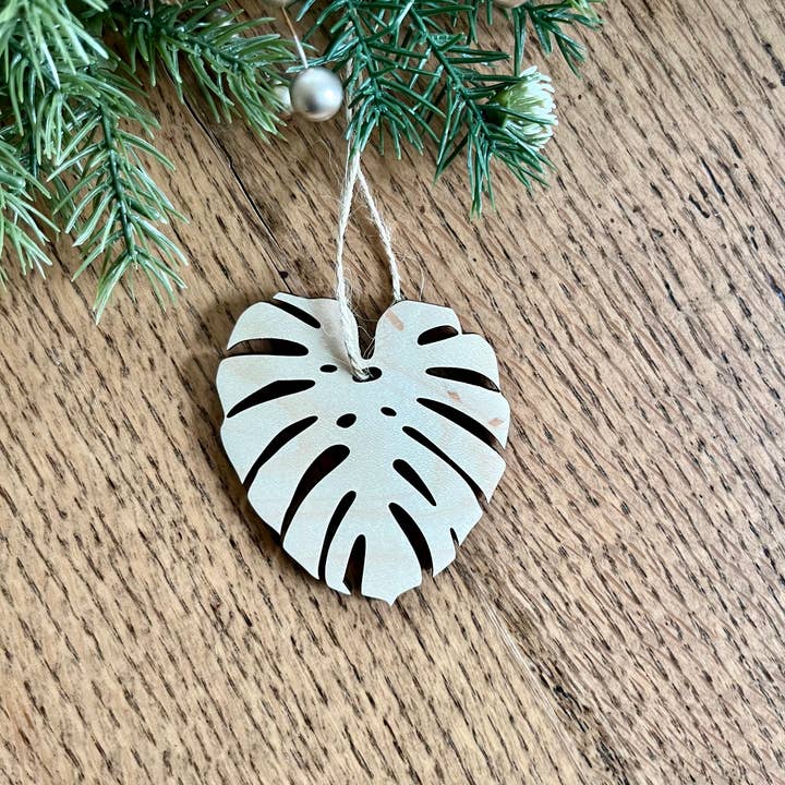 Rustic Raleigh - Wholesale Ornament - Monstera leaf houseplant lover Wooden Christmas Ornament2