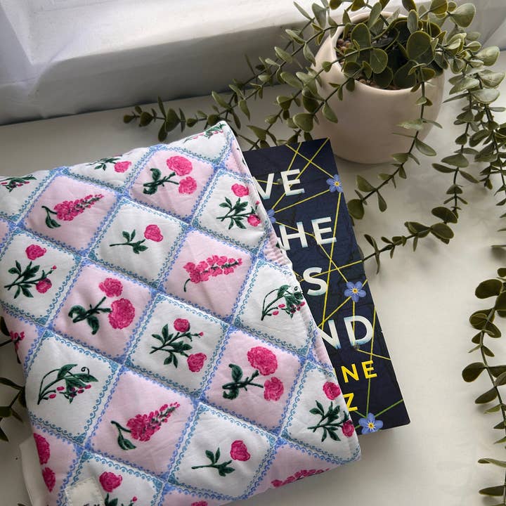 DaintyLuxeAU - Wholesale Book cover - Lace Floral Book Sleeve1