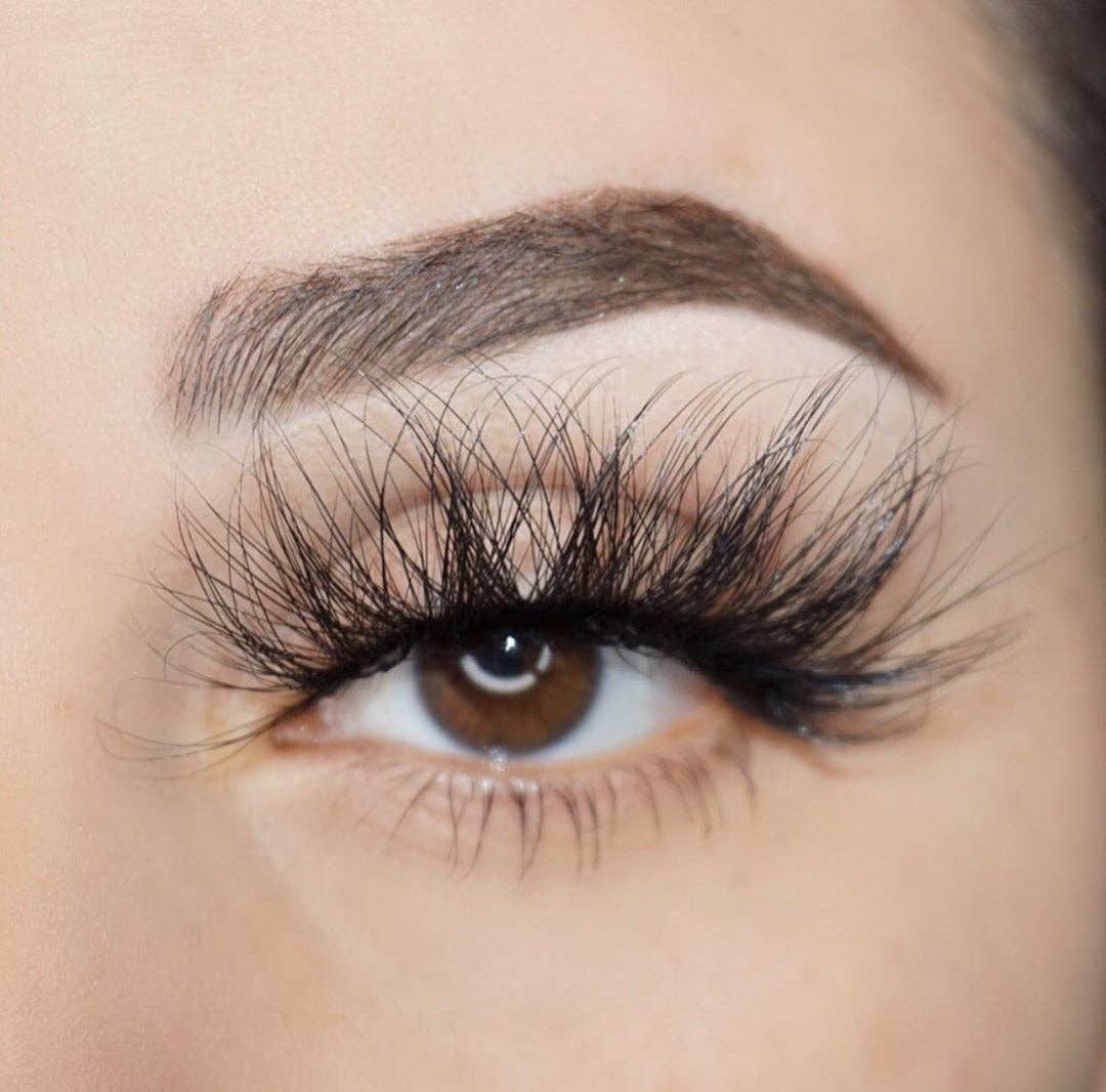 MYLASHXO – Großhandel Künstliche Wimpern – PARIS Wimper2