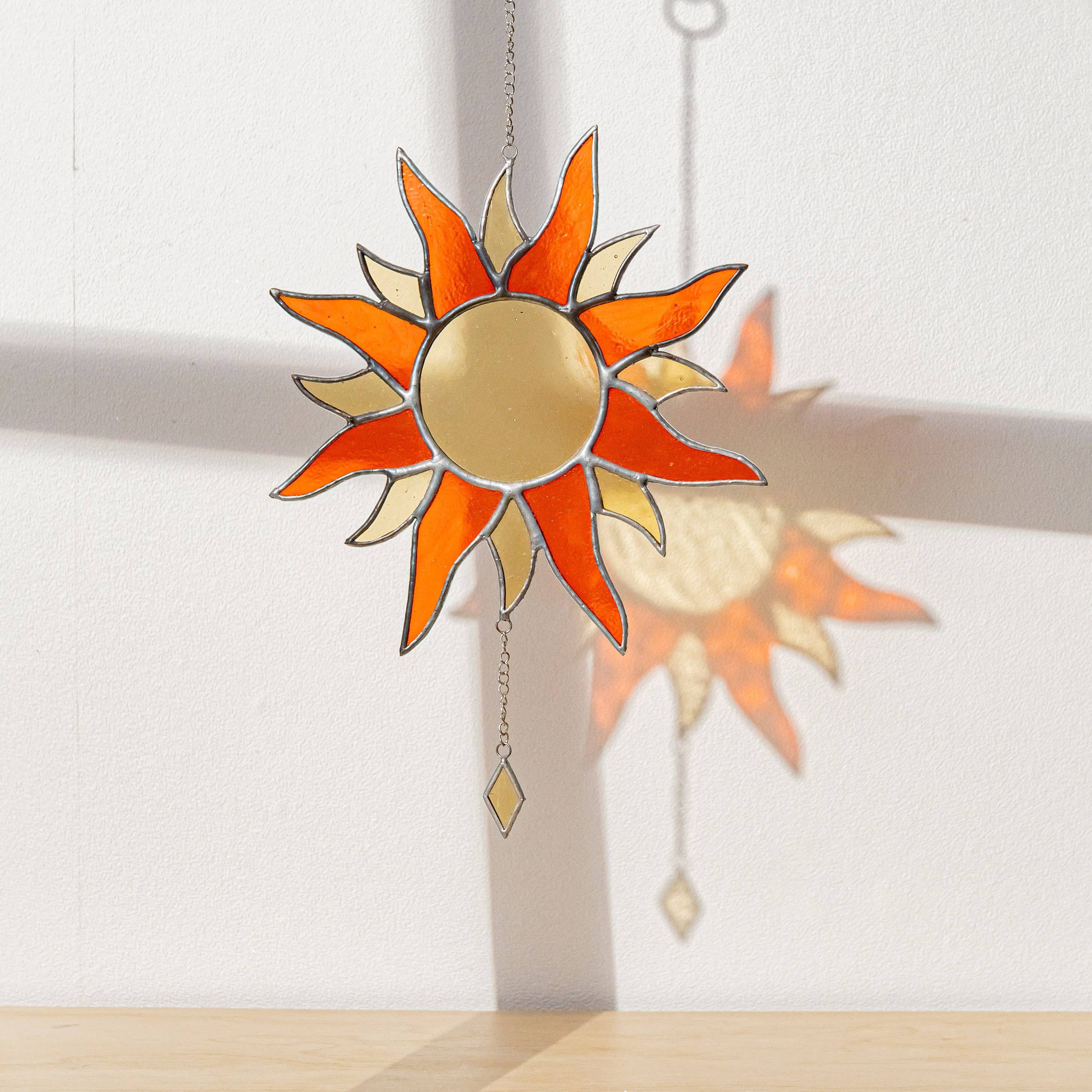 MondoBellissimo – wholesale Suncatcher – Stained Glass Sun F187