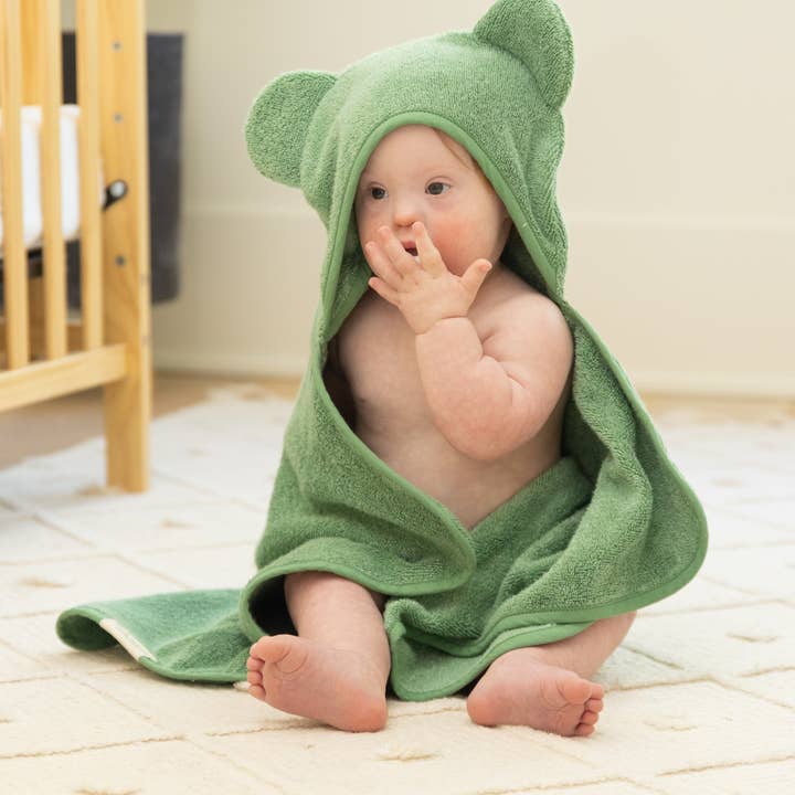 Green Hooded Towel + Wash Mitt Set Sea Foam for wholesale on Faire6