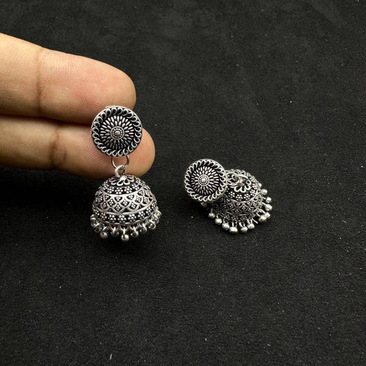 Vastrabhushan - Vendita all'ingrosso Parure di gioielli - Set di collana lunga ossidata Rajasthani con gioielli da tempio7