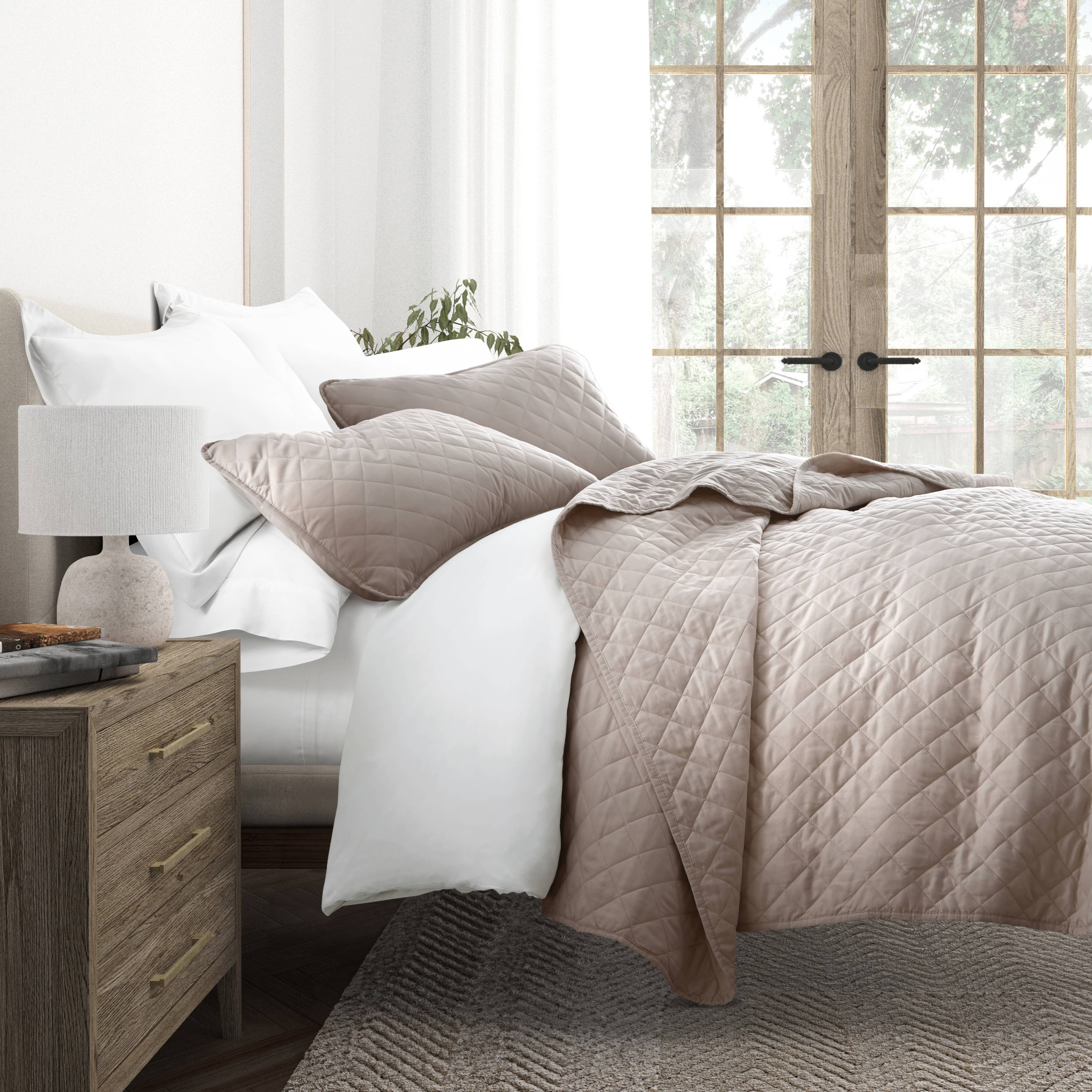 ienjoy Home - Vente Parure de lit - Ensemble de couvre-lit matelassé 3 pièces iEnjoy Home au point de losange17