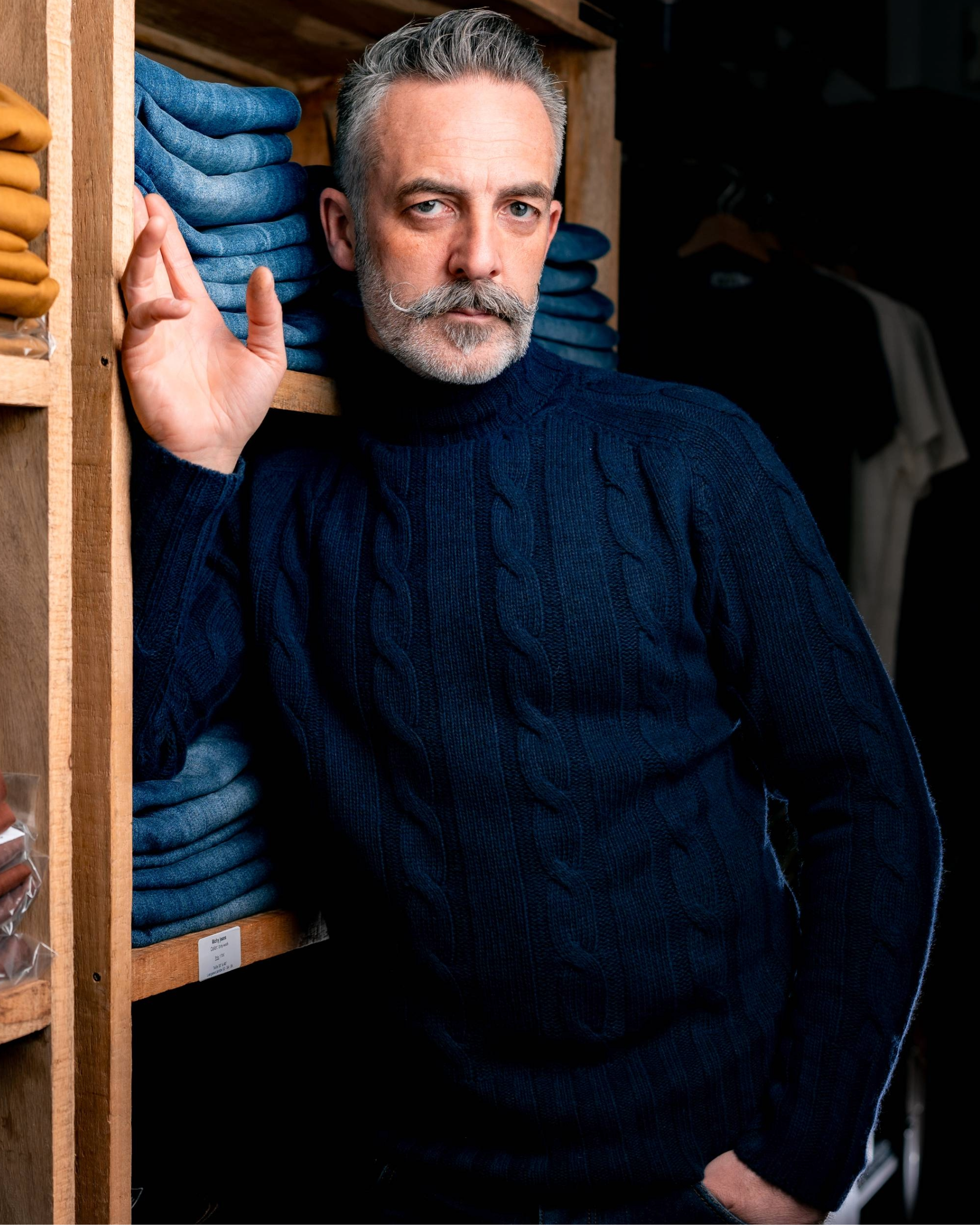 1971 - Wholesale Knit Sweater - Men's - Calvin Cable Knit Navy0