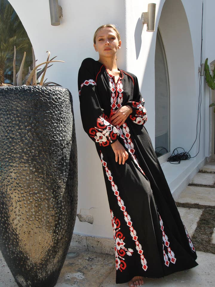 Robe caftan en coton brodé noire, caftan en coton pour la vente par Gipci