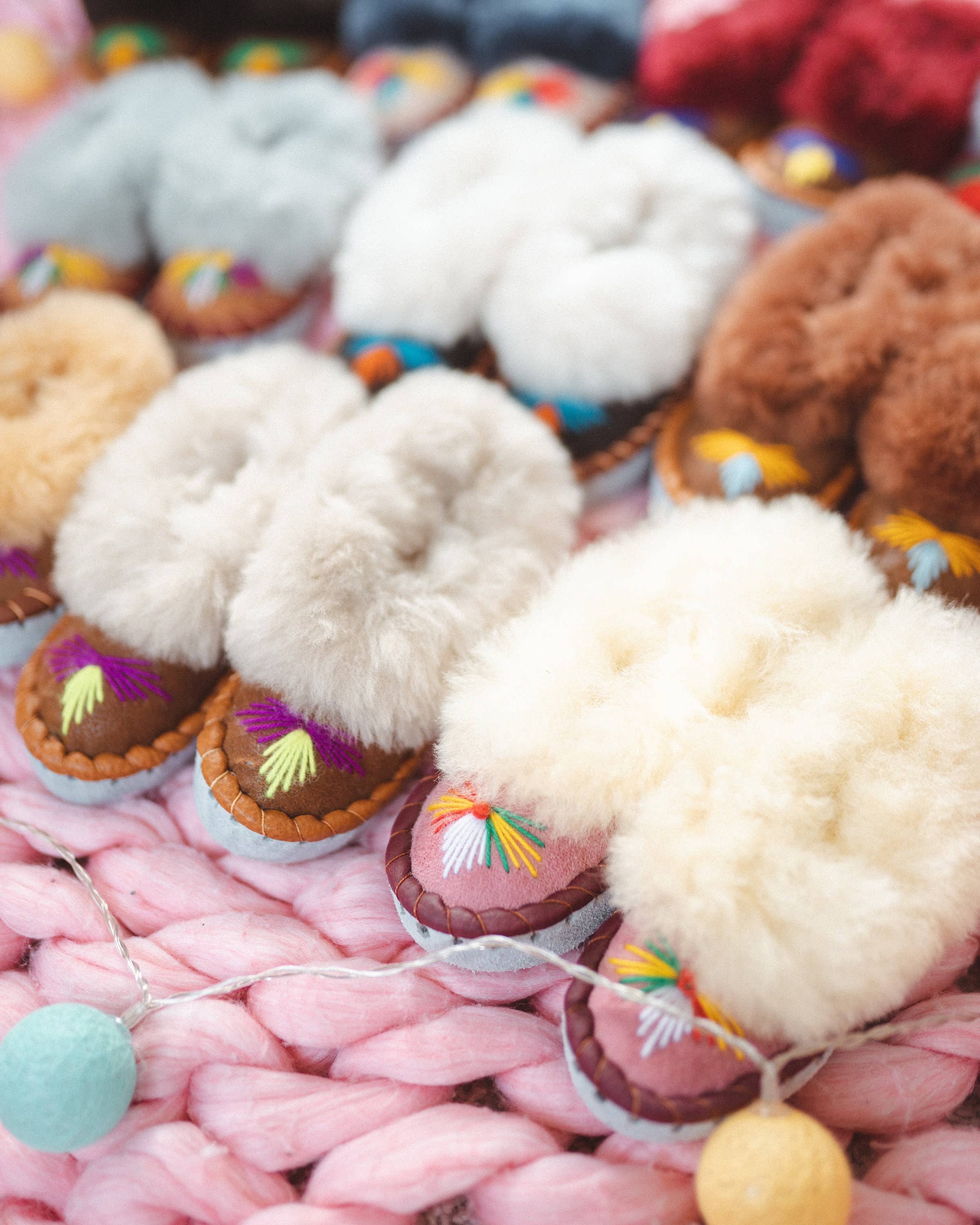 Sheepers SP .Z O.O. – Engroshandel Hjemmesko - Børn – Sheepers børneslippers med heldig overraskelse – varme og hyggelige9