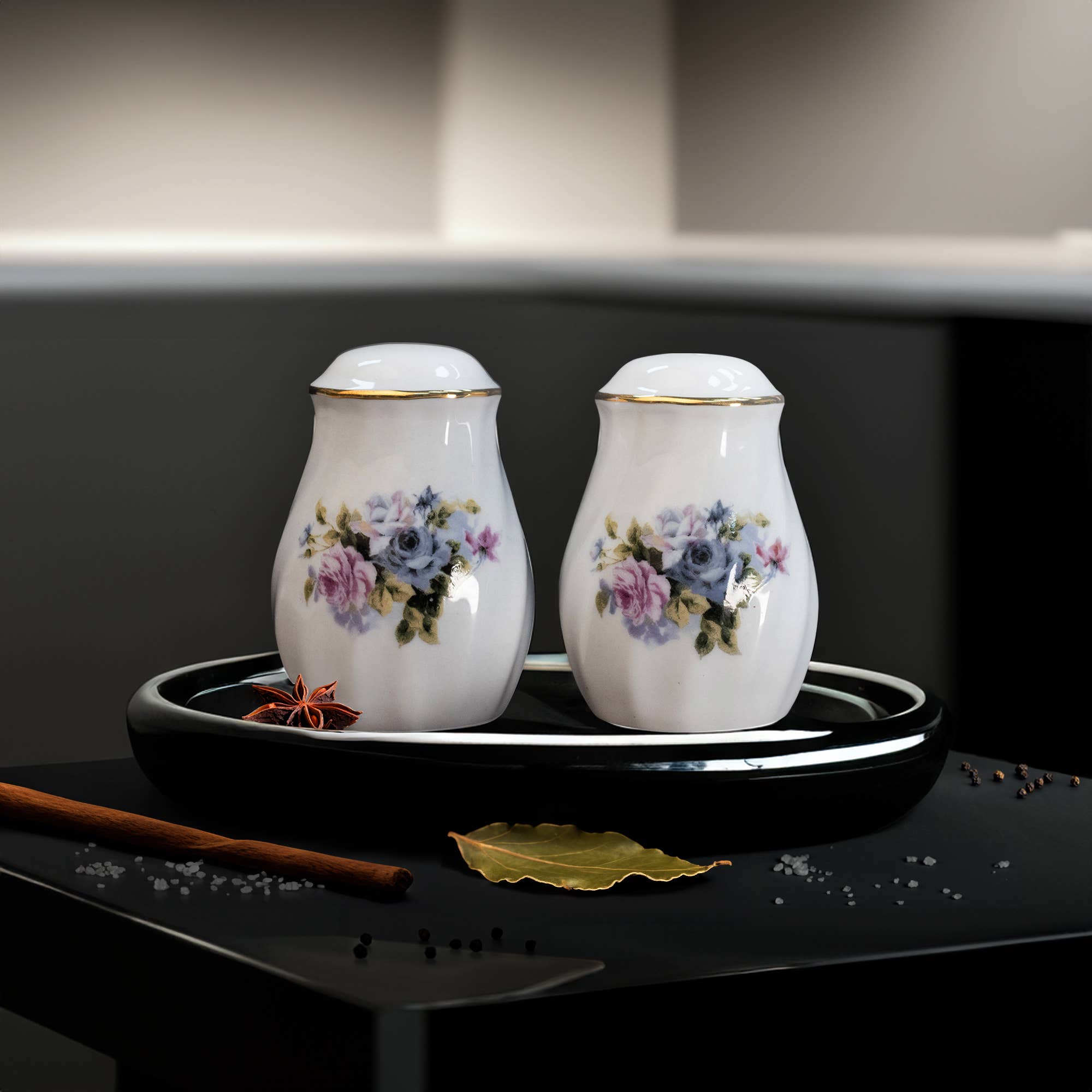 Lynns - Wholesale Salt & Pepper Shaker Set - *Floral Porcelain Salt & Pepper Set, Elegant Vintage1