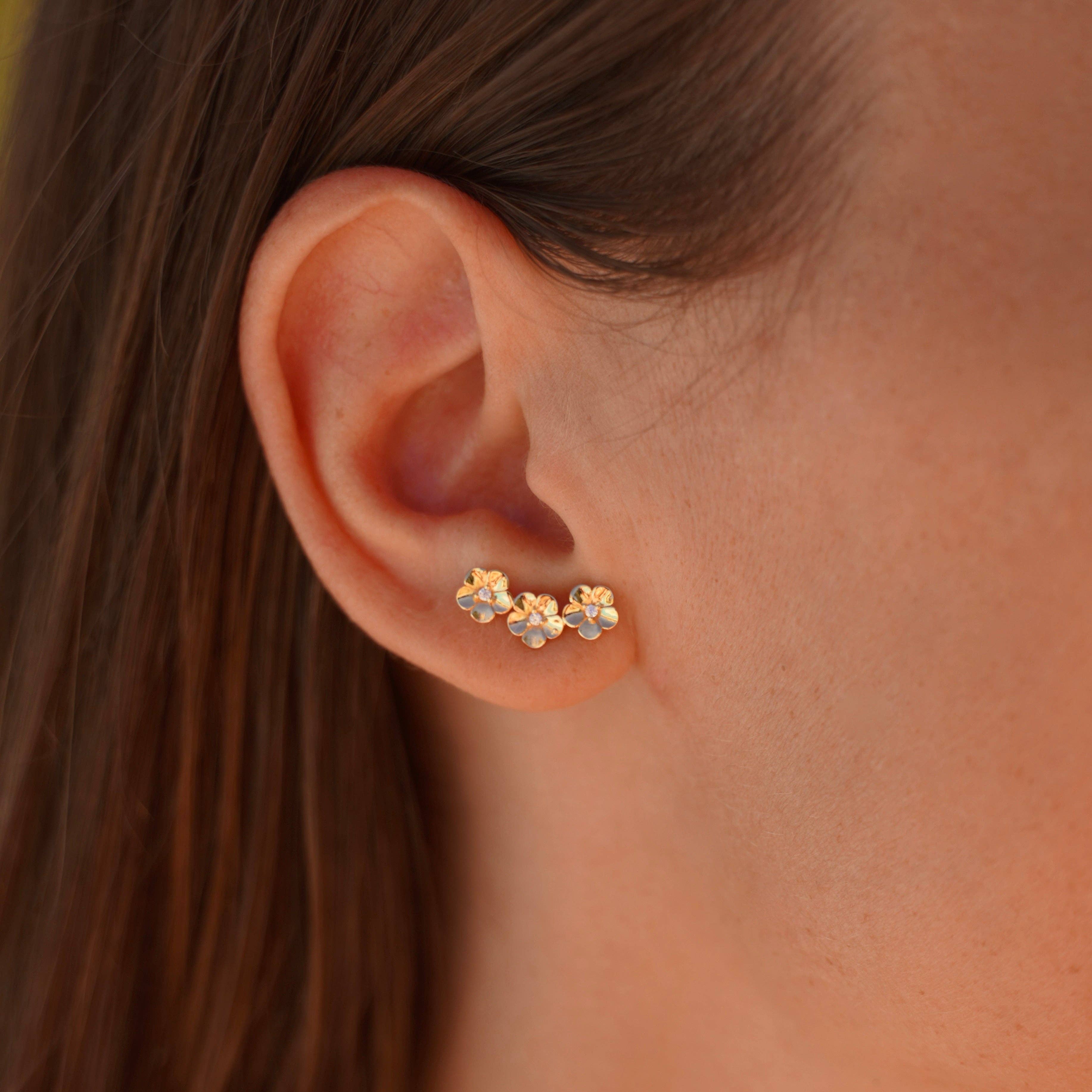 Meora Paris - Wholesale Stud/Post Earrings - 18k Gold Plated Flower Earrings0