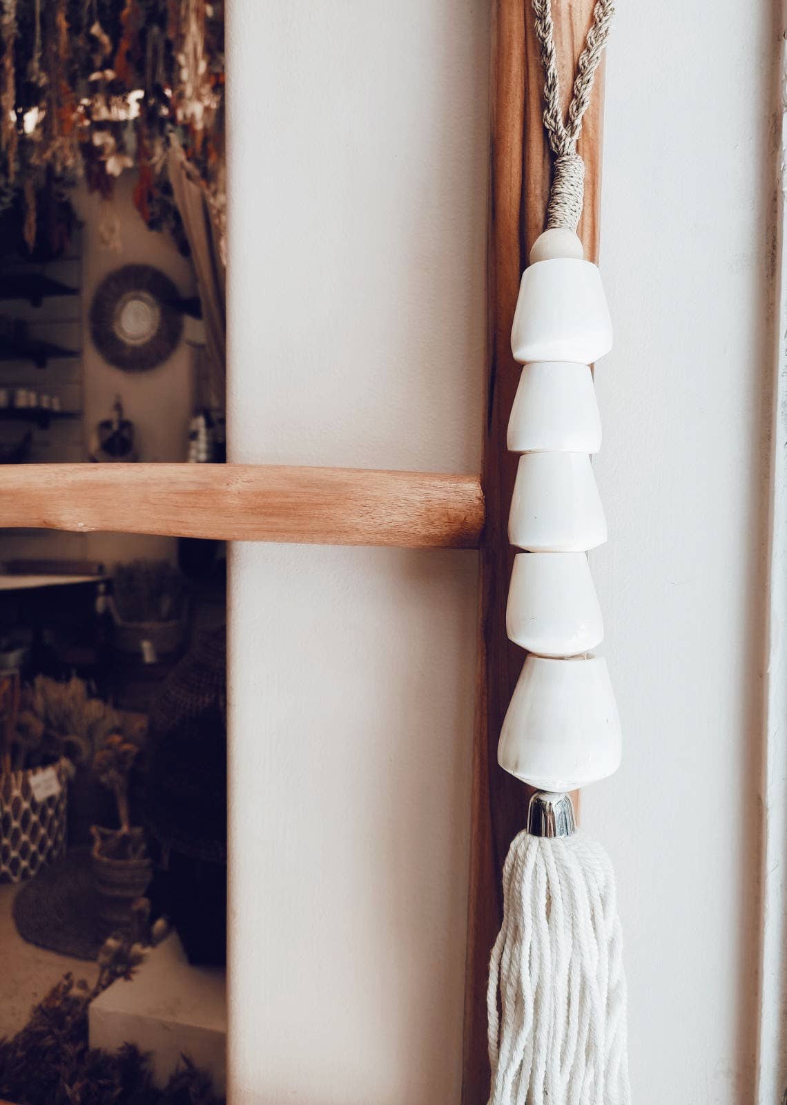 Uma Cantik - Vente Pompons décoratifs/décorations murales - Pompon décoratif Caicoli en coquillages1