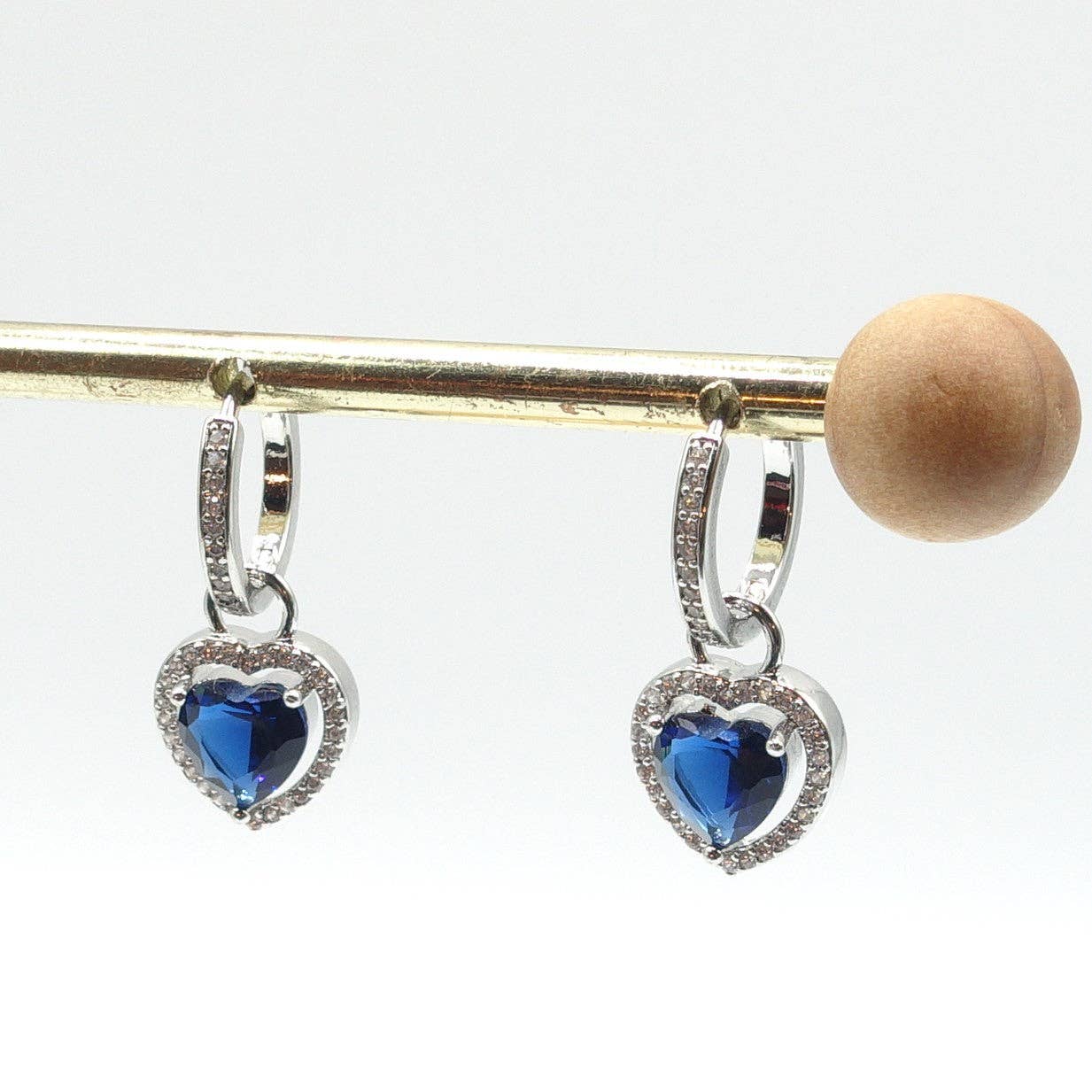 Daemon srls - Wholesale Dangle Earrings - Diana HOOPS ~ 12 colori - Orecchini a cerchio con cuore in Cubic Zirconia4
