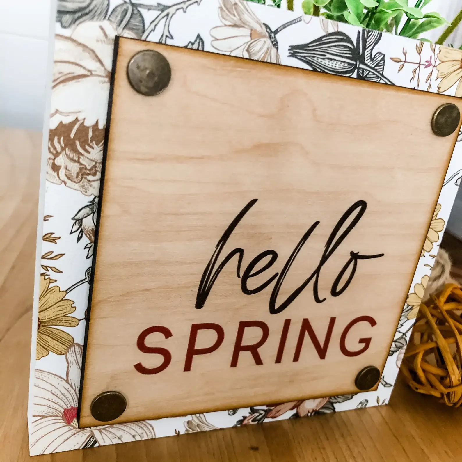 WillowBee Signs & Designs - Vente Pancarte - Mini panneau en bois Hello Spring2
