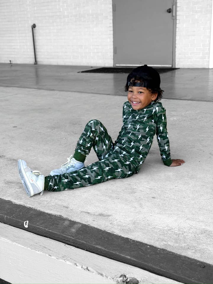 Lucky Panda Kids - Wholesale Sleepwear Set - Kids - Bamboo Two Piece Set | Green Camo Bolts5