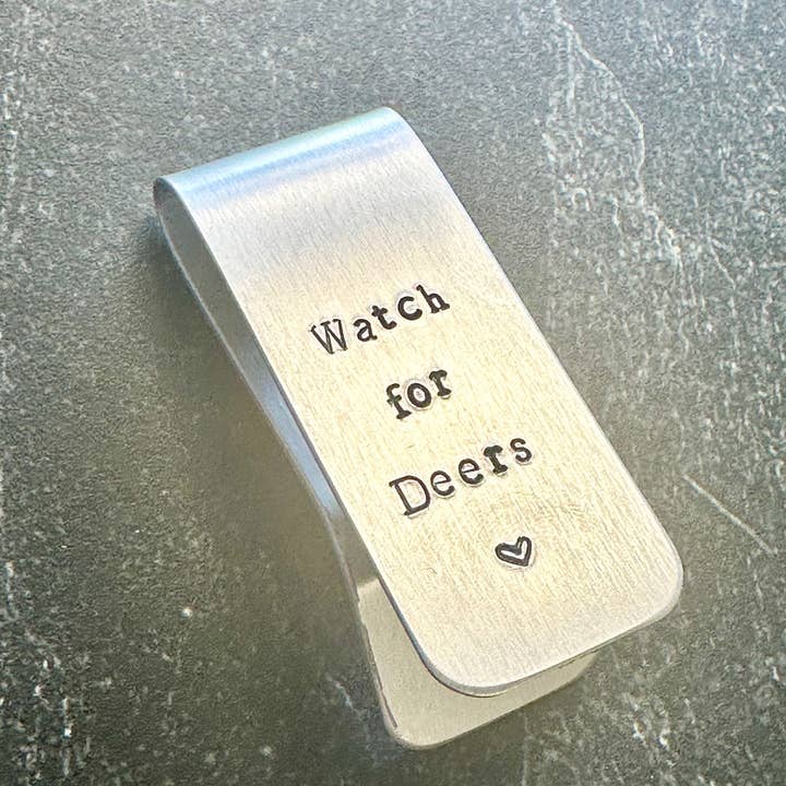 Surveillez les cerfs Clip de visière en métal pour la vente par Seize The Night Designs